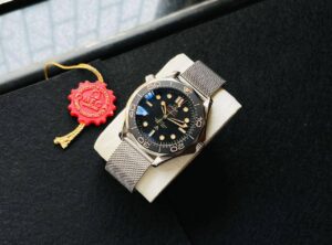 Omega Bond 007 Diver Black copy– stainless steel bracelet.