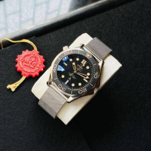 Omega Bond 007 Diver Black copy– stainless steel bracelet.