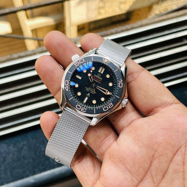 Omega Seamaster Diver 300M Bond 007 Black first copy men’s watch – 44MM, stainless steel bracelet, automatic.