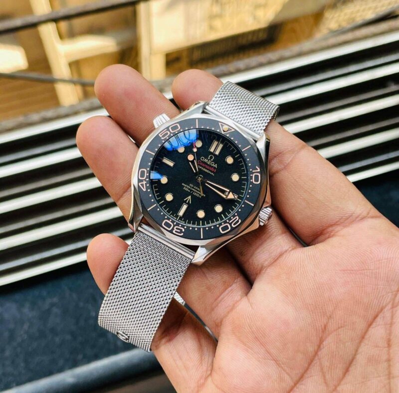 Omega Seamaster Diver 300M Bond 007 Black first copy men’s watch – 44MM, stainless steel bracelet, automatic.