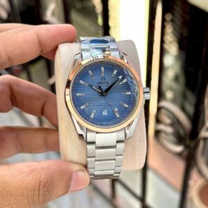 Omega Seamaster Aqua Terra copy– blue 3D dial with date display.