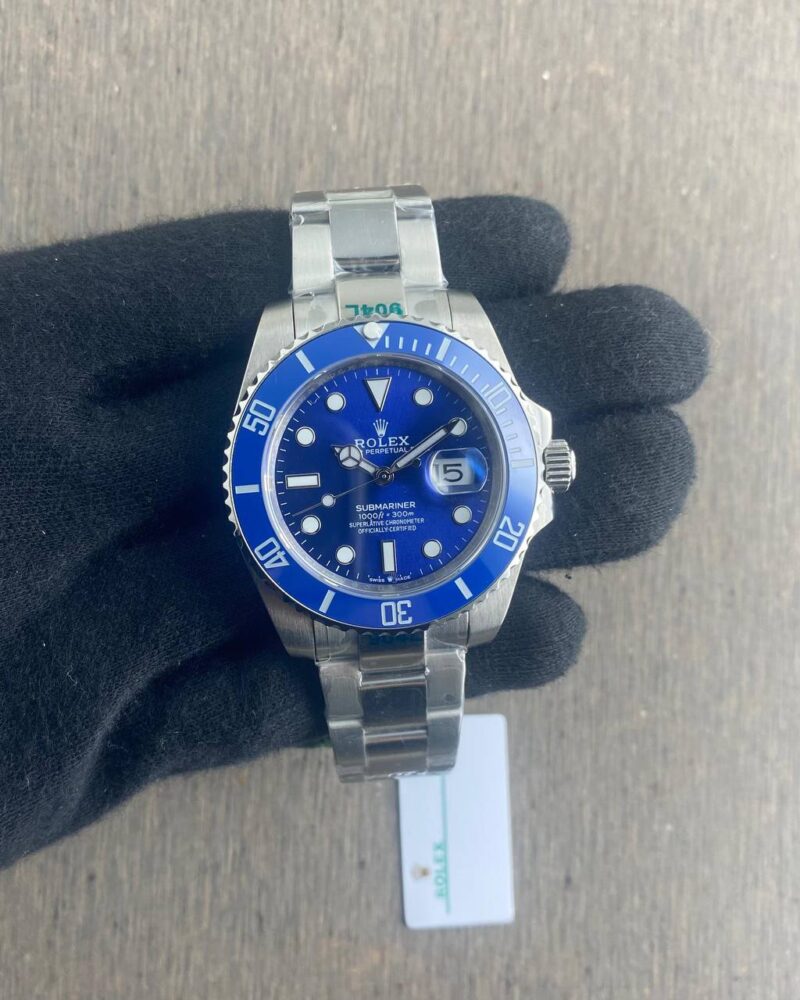 Close shot of Rolex Submarine Silver Bracelet Blue Dial 41 First Copy Watch