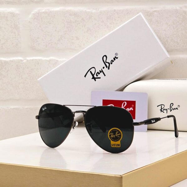 Ray-Ban Aviator Style Sunglasses for Men