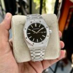 Audemars Piguet Royal Oak Black Dial 42mm Quartz - Image 2