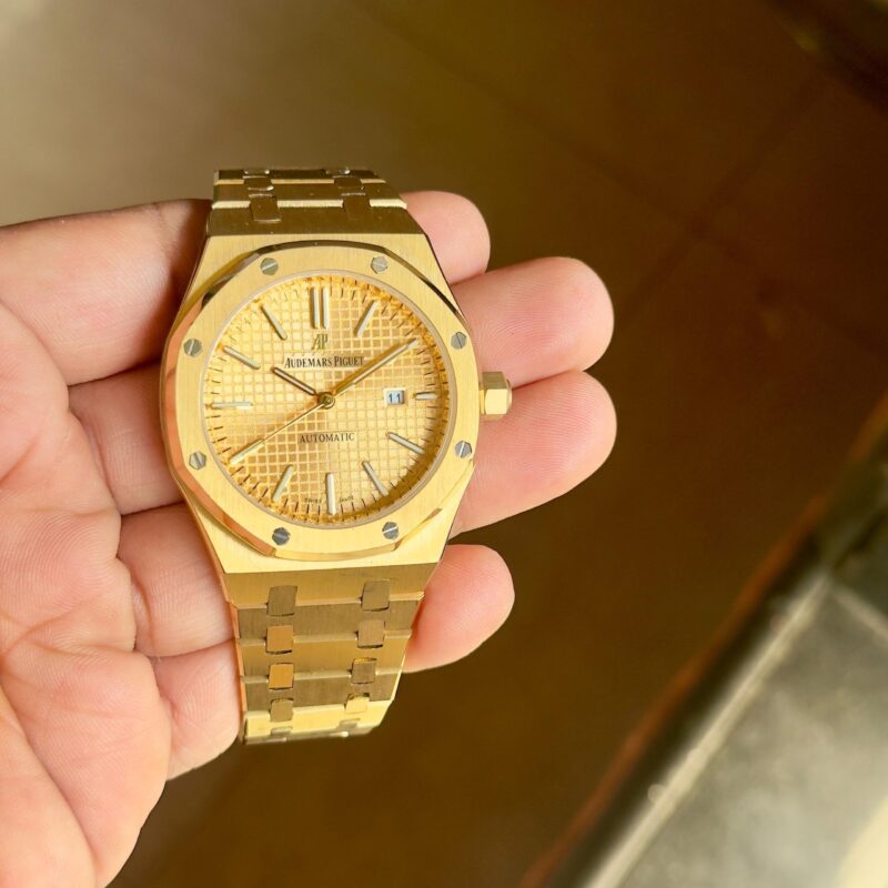 Audemars-Piguet-Royal-Oak-Gold-45mm-Quartz-1 Audemars Piguet Royal Oak Gold 45mm Quartz - Image 1