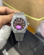 Audemars Piguet Royal Oak Jumbo 43mm Silver Dial Automatic - Image 2