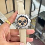 Breitling Avenger B01 Sand Chronograph 44 - Image 2