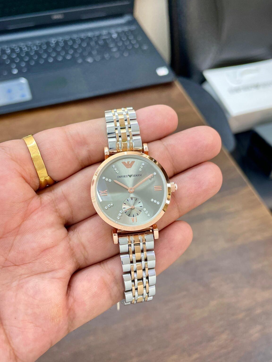 Emporio-Armani-Elegance-Slim-White-Dial-32mm-Quartz-1 Emporio Armani Elegance Slim White Dial 32mm Quartz - Image 1