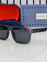 Gucci Square Black Sunglasses Plastic - Image 3