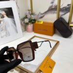 LV Oversized Polarized Sunglass Black - Image 2