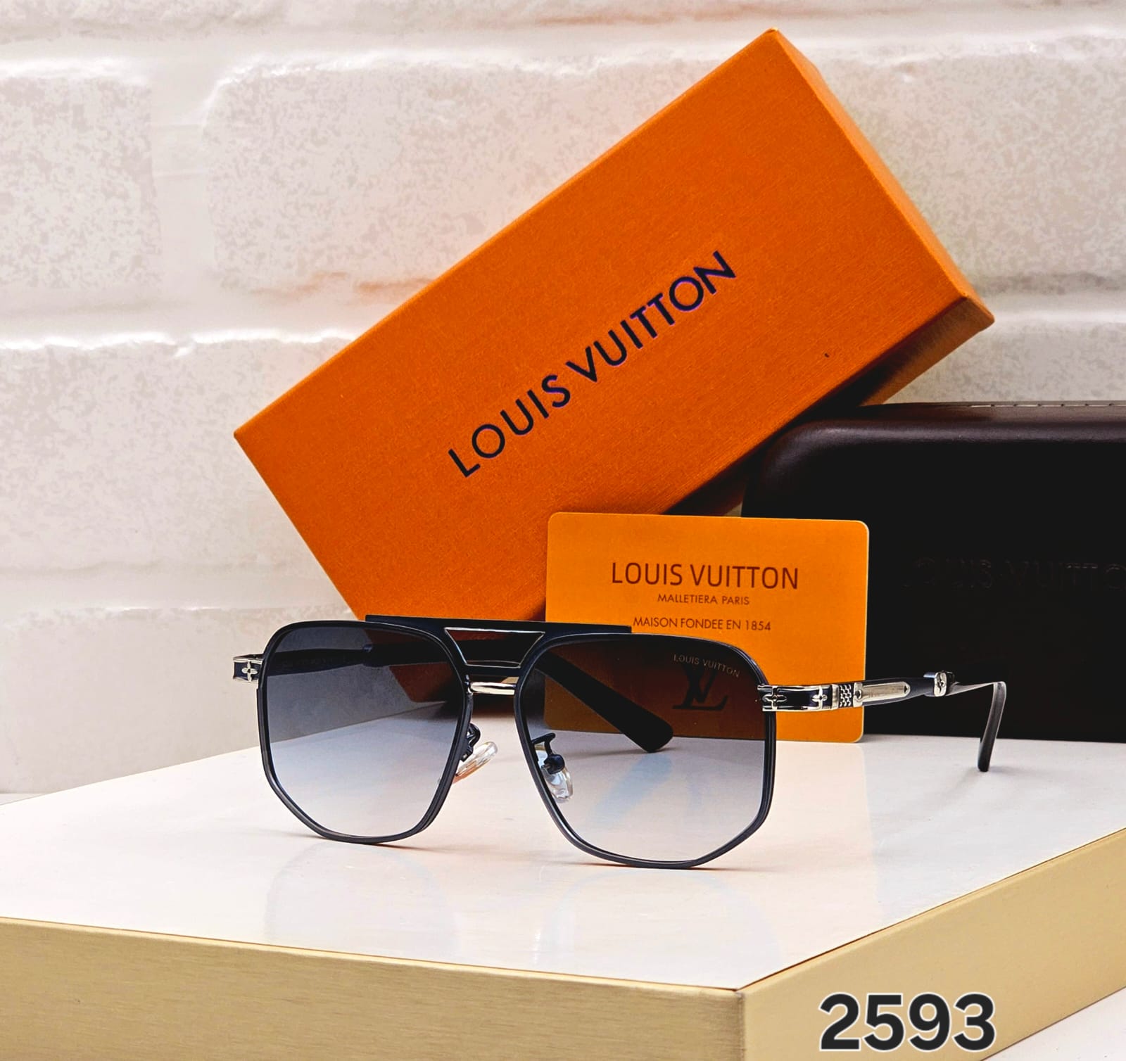 Louis-Vuitton-2593-Square-Aviator-Black-Grey-1 Louis Vuitton 2593 Square Aviator Black-Grey - Image 1