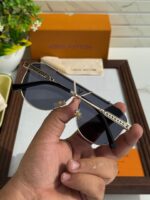 Louis Vuitton Aviator Men's Sunglasses Gold-Black - Image 4