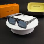 Louis Vuitton Square Unisex Sunglasses Black-Grey
