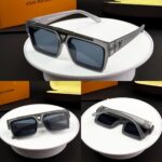 Louis Vuitton Square Unisex Sunglasses Black-Grey - Image 3