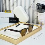 Marc Jacobs Wayfarer Sunglasses Black - Image 2