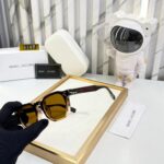 Marc Jacobs Wayfarer Sunglasses Black - Image 3