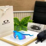 Oakley Sports Sunglasses Black Frame Blue Mirrored