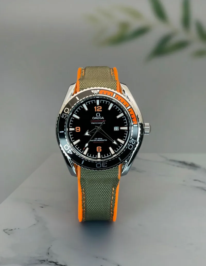 Omega-Speedmaster-Black-42mm-Quartz-1 Omega Speedmaster Black 42mm Quartz - Image 1