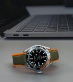Omega Speedmaster Black 42mm Quartz - Image 3