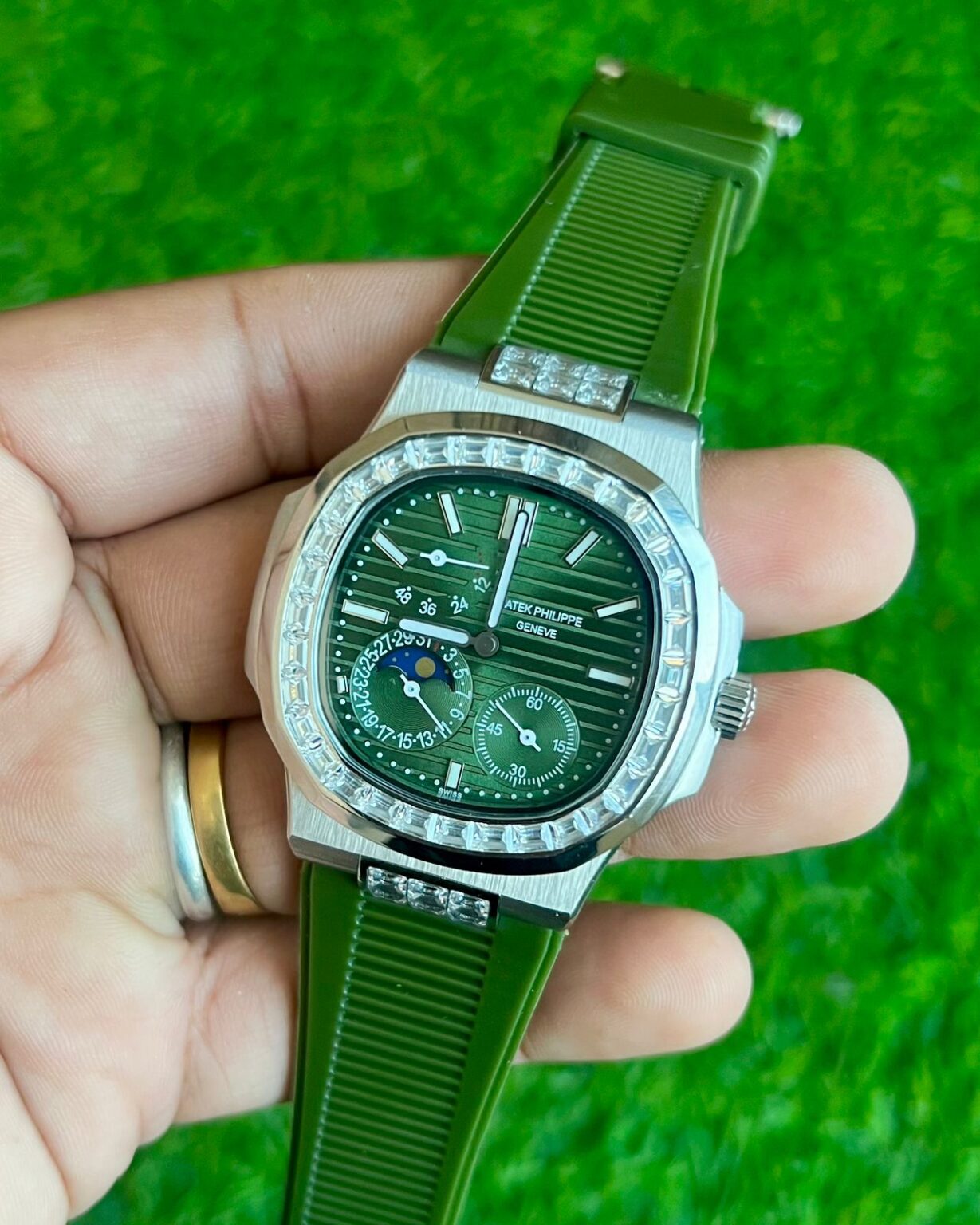 Patek-Philippe-Nautilus-Automatic-7AAA-White-Gold-1 Patek Philippe Nautilus Automatic 7AAA White Gold - Image 1