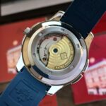 Patek Philippe Nautilus Blue 40MM Automatic - Image 5