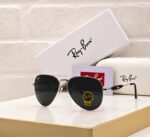 Ray-Ban Aviator Black-Green Metal Frame - Image 4