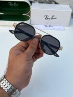 Ray-Ban Aviator Gold-Black Sunglasses - Image 2