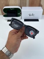 Ray-Ban Wayfarer Tech Polarized Black - Image 4