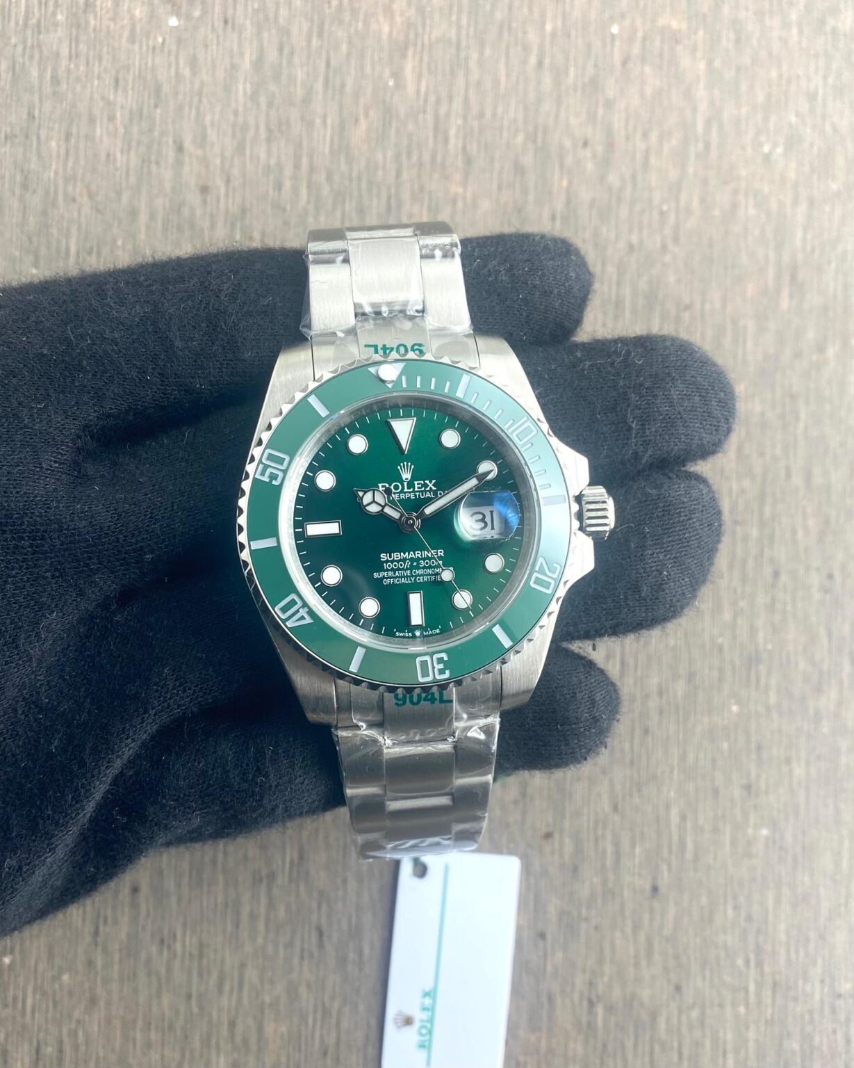 Rolex-Submariner-Silver-Green-41MM-Automatic-1 Rolex Submariner Silver Green 41MM Automatic - Image 1