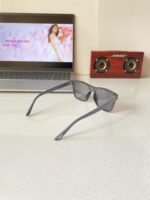 Tom Ford Sunglasses Black-Grey Frame - Image 4