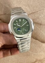 Patek Philippe Nautilus 5712/1A-001 Blue Dial Automatic 40MM - Image 3